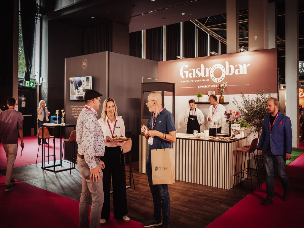 Goodlife_Foods_Gastrobar_Gastvrij_Rotterdam_1024x768 Bezoekers bij de Goodlife Foods Gastrobar beursstand tijdens horecabeurs Gastvrij Rotterdam.