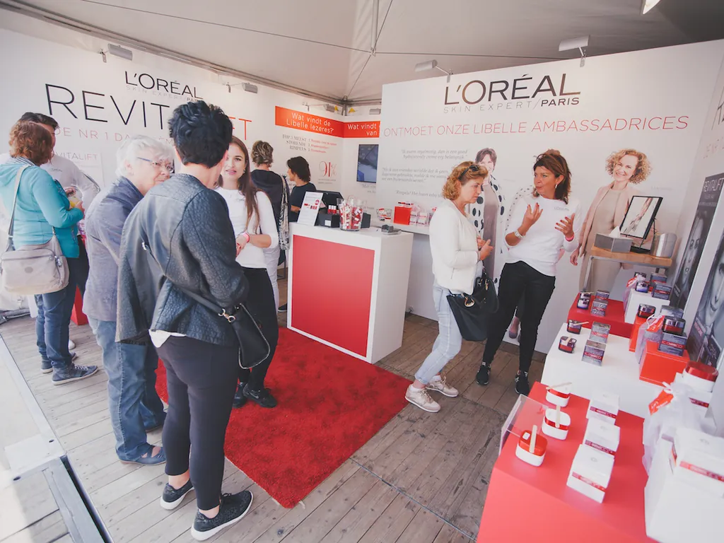 LOreal_Revitalift_Libelle_Zomerweek_1024x768 Bezoekers ontdekken L'Oréal Paris Revitalift-producten tijdens een interactieve brand experience op de Libelle Zomerweek.